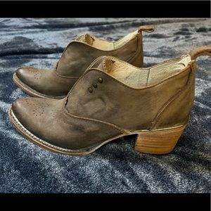 Freebird by Steven “Sadie” Booties sz 9